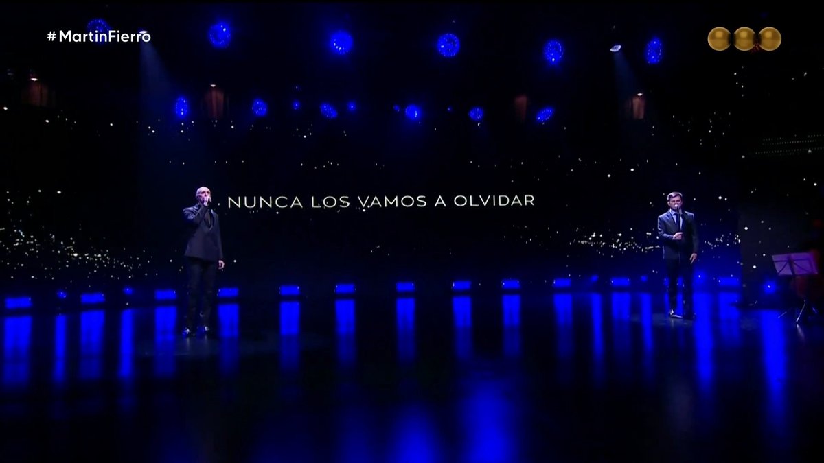 "Abel Pintos": Por este momento en los premios #MartinFierro