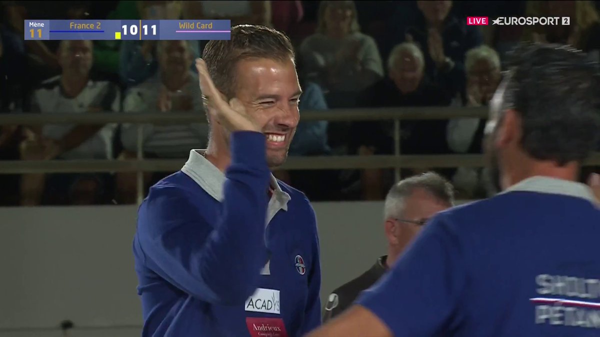 "Allez, on va essayer" : Ils l'ont annoncé, ils l'ont fait ! Dylan Rocher a offert la victoire à l'équipe de France lors des Masters de pétanque grâce à un sublime dernier lancer !🙌