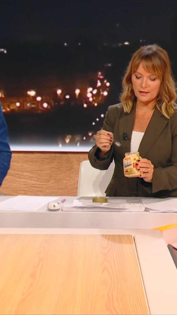 🇫🇷🇩🇿🍯 "C’est super bon !" L'équipe de Première Edition de #BFMTV a testé la pâte à tartiner algérienne El Mordjene, qui connaît un succès fou.