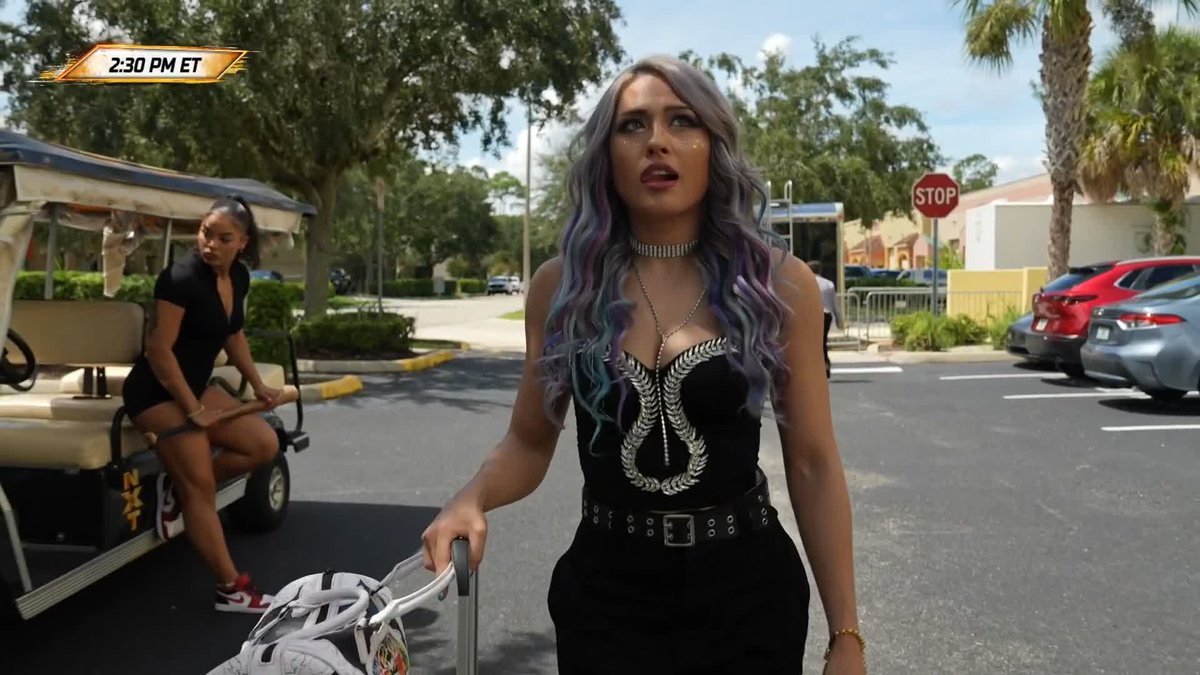 The stars out on a Tuesday night for #WWEWeek! 🌟 #WWENXT