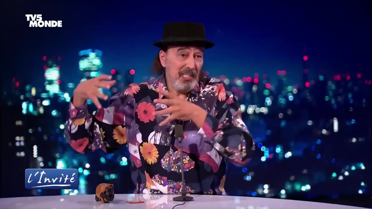 "Je veux être incinéré avec mon écusson de l'AS Cannes et mes cendres dispersées à Brazzaville" #DidierRoustan s'était confié sur @tv5monde #Hommage à un grand journaliste amoureux des gens, de la vie et du foot #Roustan DidierRoustan