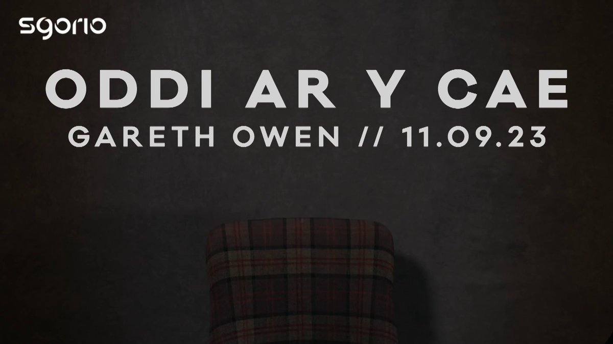 “I’ve got to pass the baton on now to the new Gaz…” Blwyddyn ers dioddef strôc, cyn-chwaraewr canol cae Wrecsam, Gareth Owen sy’n rhannu’i brofiad emosiynol o’r diwrnod newidiodd ei fywyd am byth. Wrexham AFC | Gaz Owen 🏴󠁧󠁢󠁷󠁬󠁳󠁿