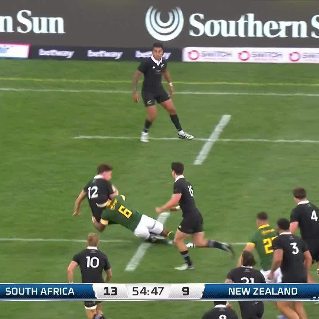 Jordie Barrett must see Springbok players coming at him in his nightmares 😂 Watch this massive hit by Siya Kolisi from last weekend's match 💥👇 Checkers | #TRC2024