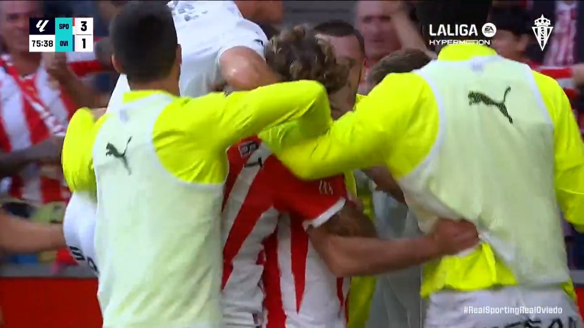 🤟🏻 🤯 Qué pasada, 𝑪𝒂𝒎𝒑𝒖. #RealSporting #LaLigaHighlights