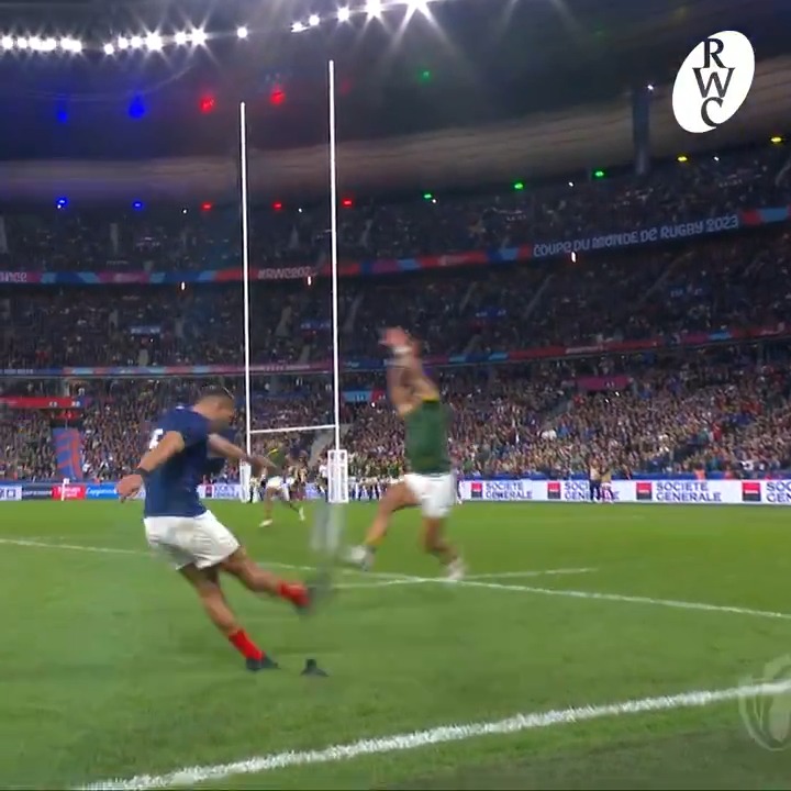 This was outrageous 😱 Cheslin Kolbe defined the Springboks's outcome with this daring play #RWC2023