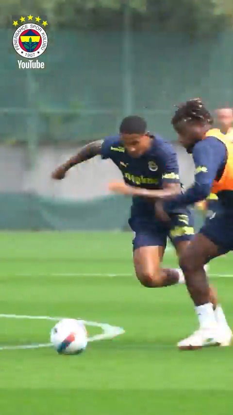 Bizimkilerin 1v1 mücadelesi.