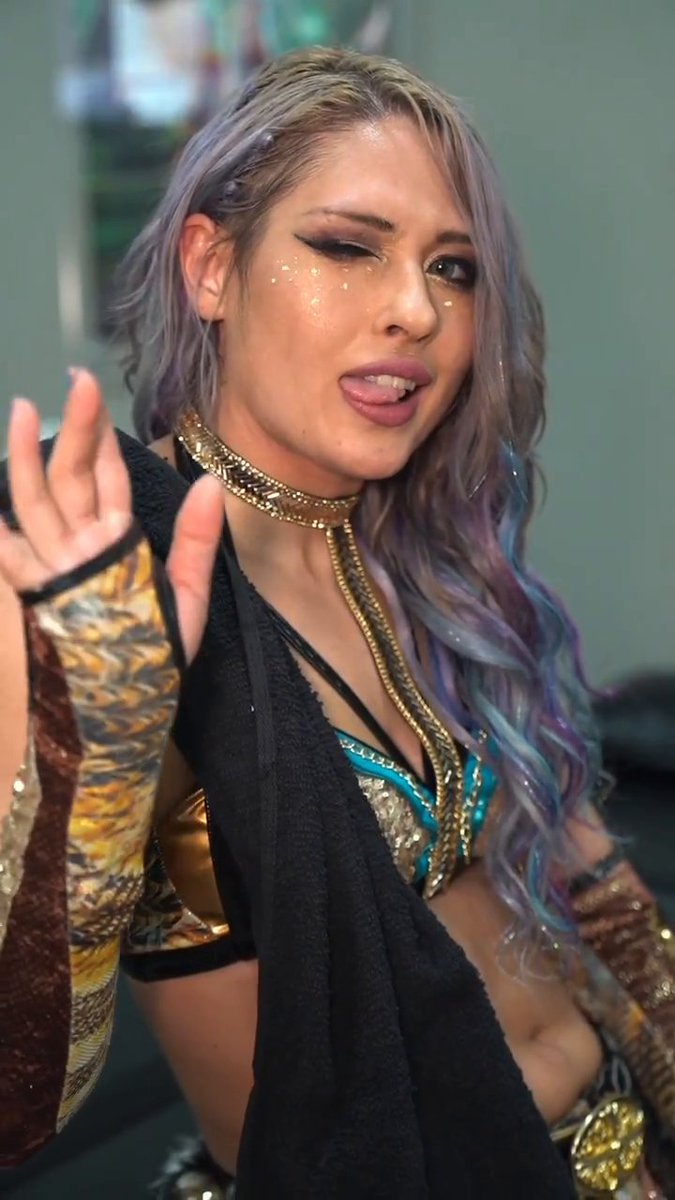 "Your days are numbered." Giulia has a message for roxanne... 👀 GIULIA ＝ ジュリア #WWENXT