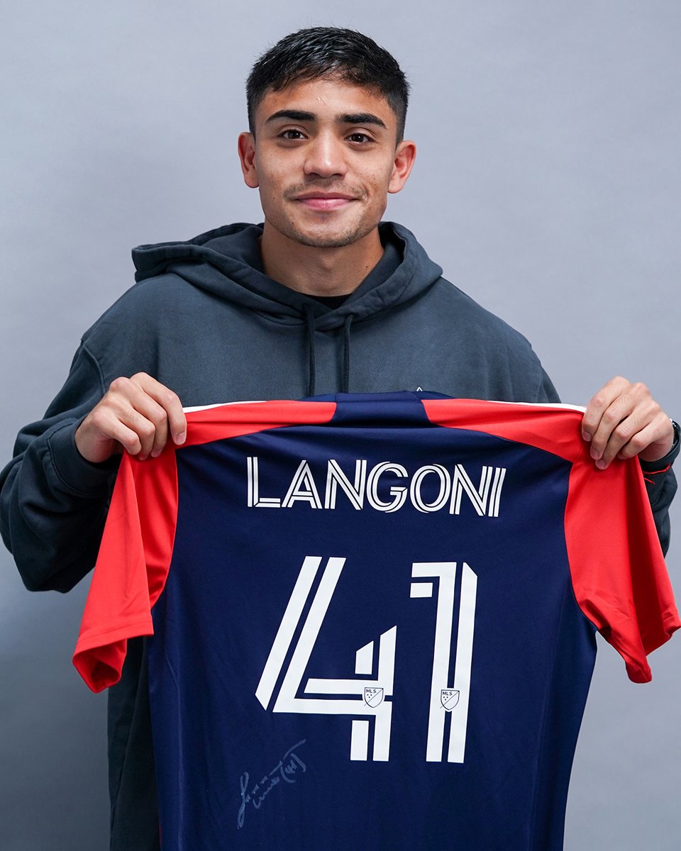 🚨 𝐆𝐈𝐕𝐄𝐀𝐖𝐀𝐘 ALERT 🚨 Win a Luca Langoni signed jersey! Head over to our Instagram to enter now!