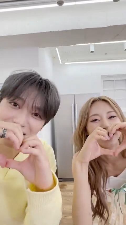 #RunAway 🏃‍♀ with #KIMJAEJOONG 🫶 💙 Listen [abouTZU] 💙 #TWICE #트와이스 #TZUYU #쯔위 #abouTZU #김재중