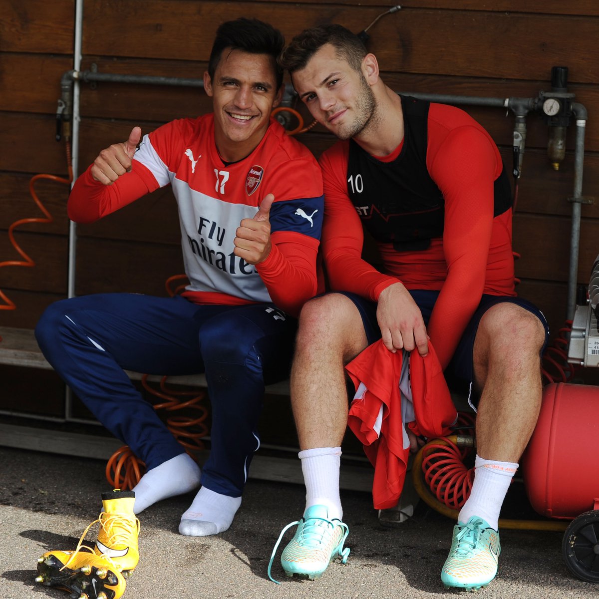⏪ 10 years ago today... Jack Wilshere and Alexis scored two world-class goals against Manchester City 🤩