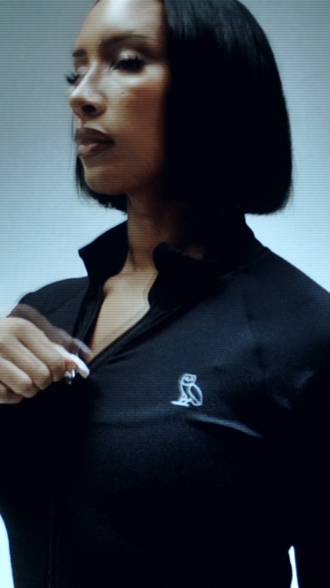 Women’s Fall 2024 —feat. Naomi Sharon. Now available.