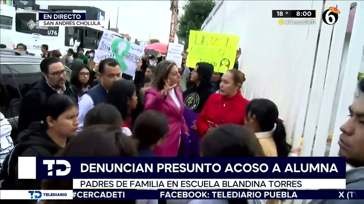 🔴 Alumnas de la escuela Blandina Torres Marín en San Pedro Cholula, relatan cómo han sido acosadas por un profesor de la institución, sin embargo, también señalan a otros docentes de estas prácticas. 🎙️ Leslie Mora 📲