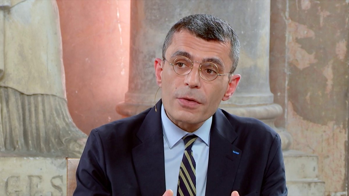 160.000 enfants victimes de violences sexuelles par an, 70% des plaintes déclarées sans suite « L’écart entre le déni et les déclarations d’intention sur la protection des enfants, me semble décrire un système d’impunité des agresseurs » Edouard Durand, magistrat. #umur Rebecca Fitoussi