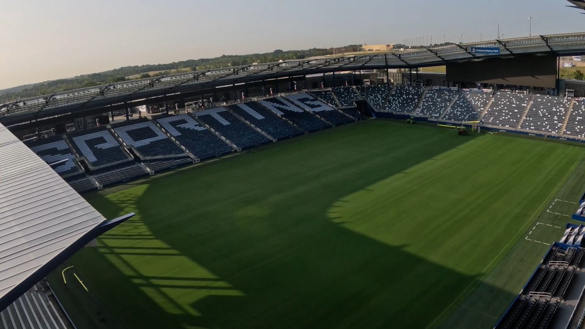 The stage is set 🏟️ See y'all tonight 👋 #RockChalk | Kansas Football