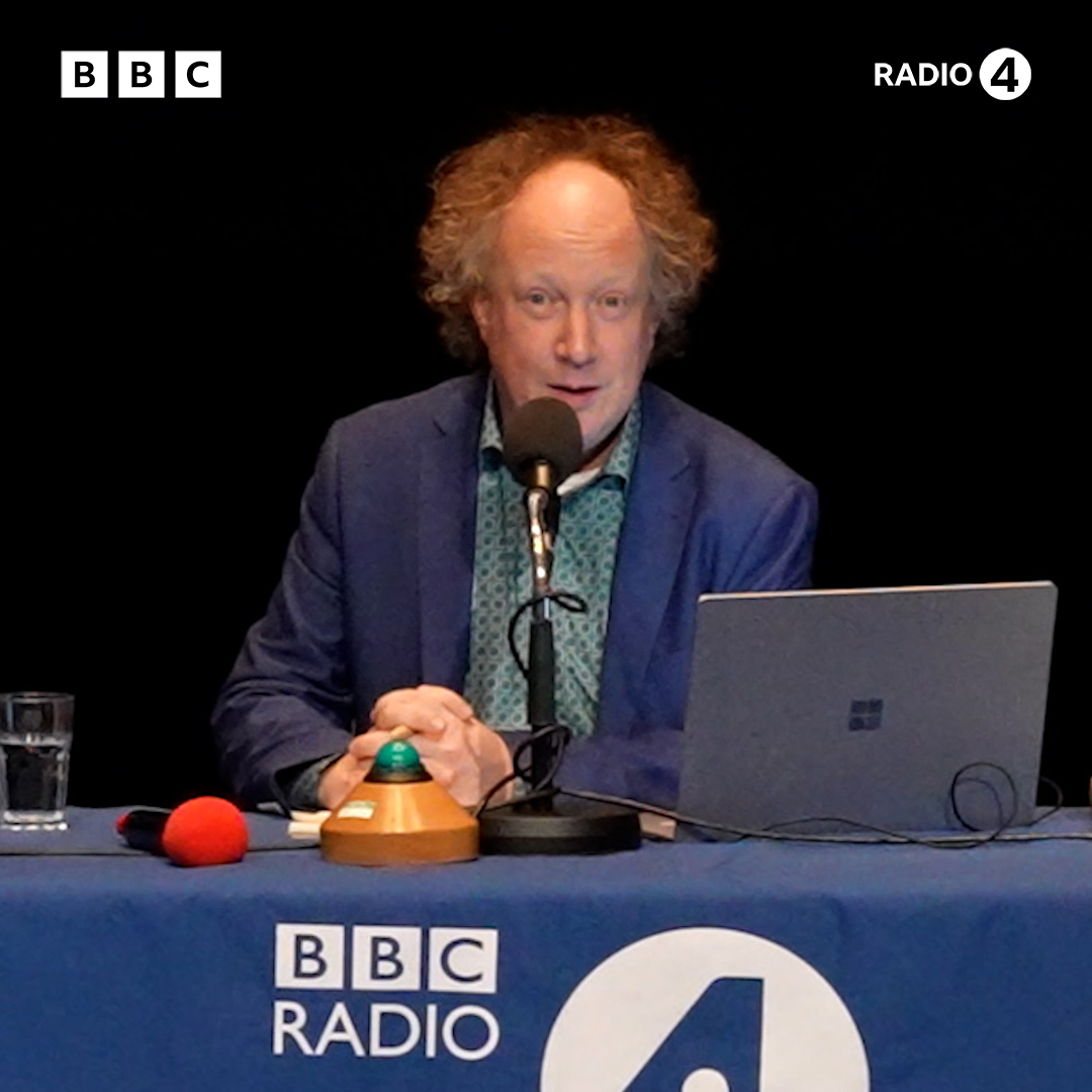 "Are you an American cat or dog?" Andy Zaltzman had some comforting words for USA's 4 legged friends after Donald Trump's claims during the Presidential Debate. Join Andy for The News Quiz @thesimonevans @rialina_ Coco Khan @thenewsatglenn The News Quiz | Listen on BBC Sounds