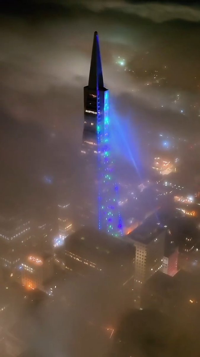 The Transamerica Pyramid is back with a whole new vibe. The Pyramid has undergone extensive renovations, featuring an upgraded lobby, private lounges, and re-lit spire; Last night we saw over 1,300 feet of LED lights, casting a brilliant glow across the San Francisco skyline. Video by JJ Meeks.