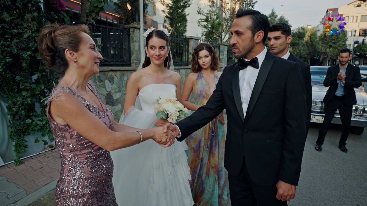 "Oynuyorum, evleniyorum." #YalıÇapkını Yalı Çapkını