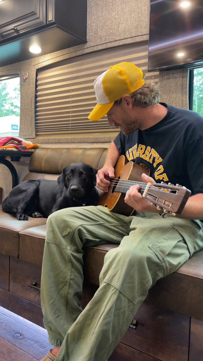 Duck seasons comin buddy, wrote this one "Arkansas" with Rob Baird comin out in a week. Get the guns ready🤘🏻