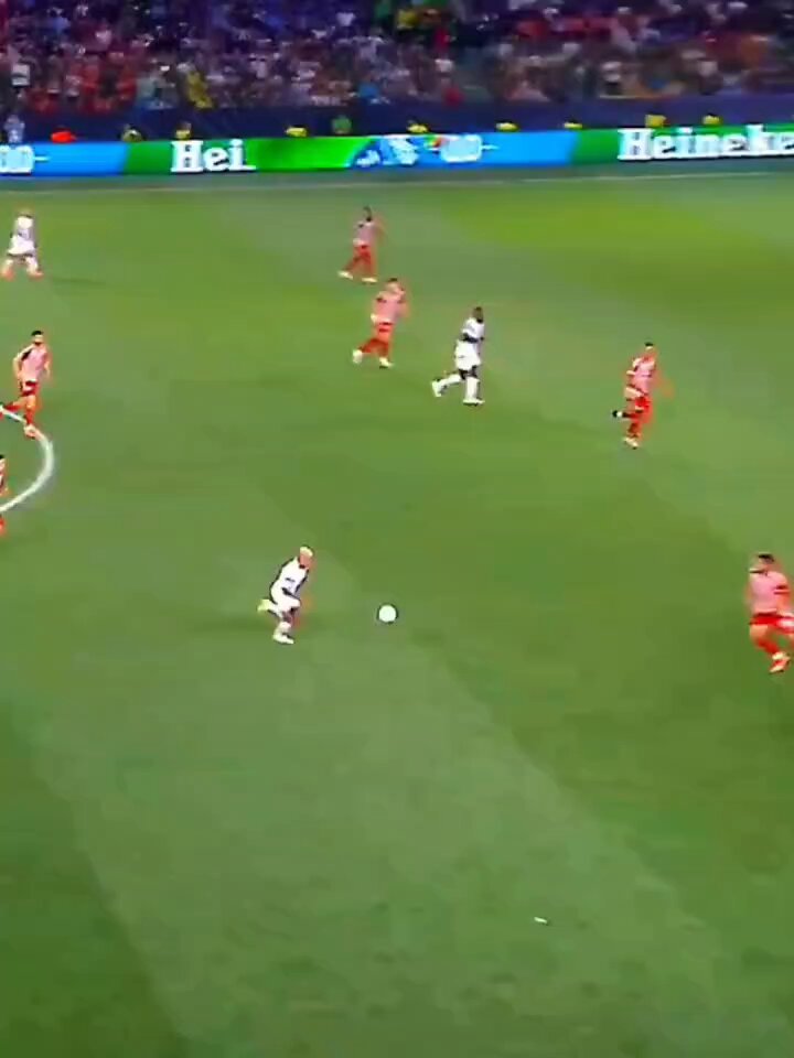 Φτερά στα ποδαρια.. #olympiacosfc