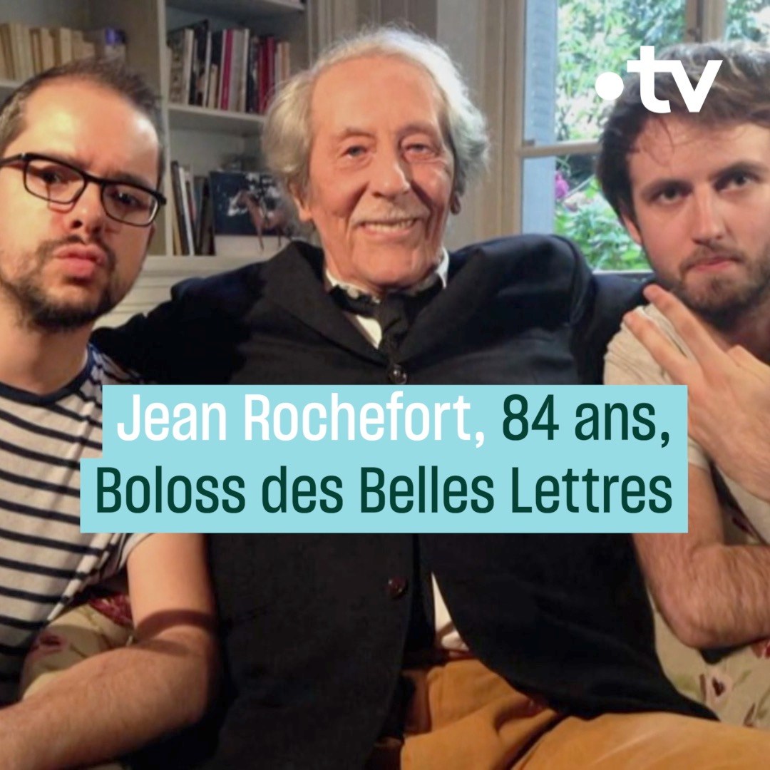En 2014, Jean Rochefort fait une rencontre inattendue : deux jeunes auteurs lui proposent de revisiter les classiques de la littérature en langage de rue. « Les maîtres du rire » est disponible en replay sur @francetv ➡️ #CulturePrime