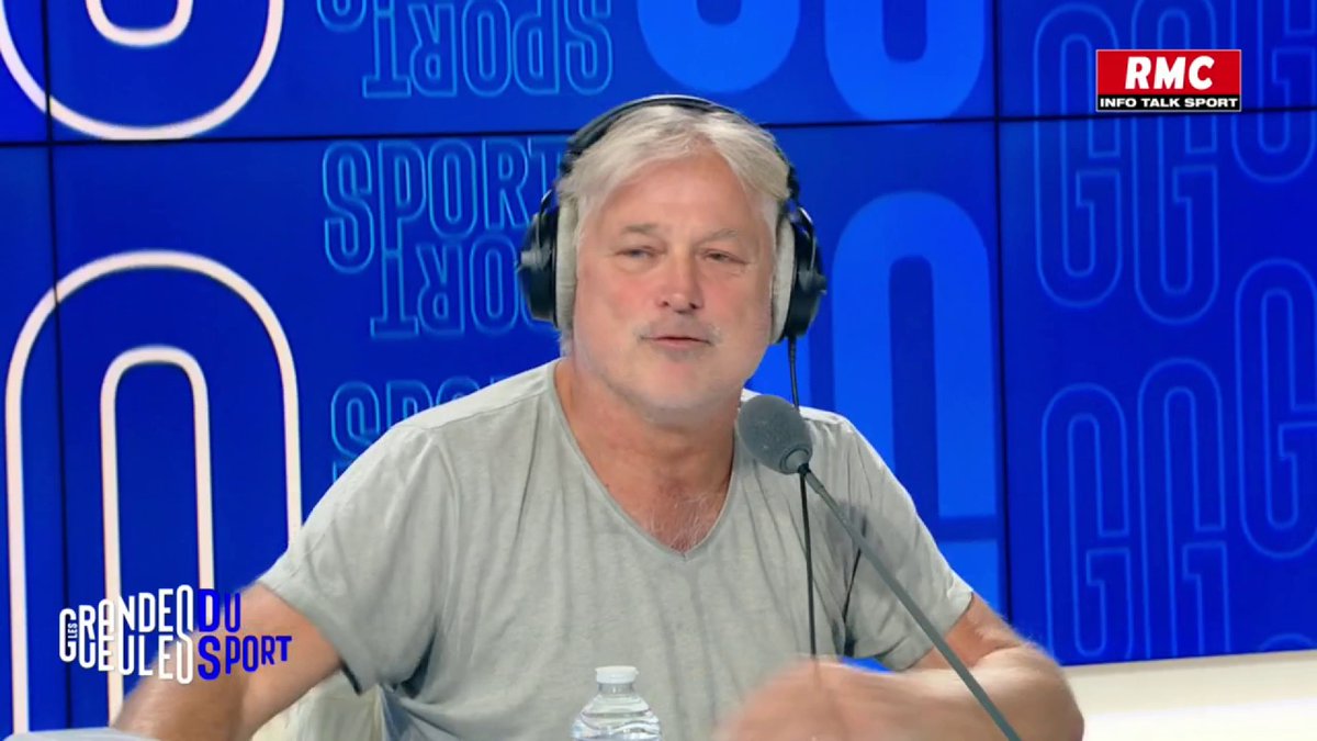 🗣️ Denis Charvet: "Il y avait un accord oral. Mbappé n'a pas de parole, ce n'est pas un problème de réputation sportive mais d'état d'esprit. C'est une question de valeurs et des valeurs, il n'en a pas" Désaccord en plateau autour de l'affaire Mbappé 🆚 PSG.
