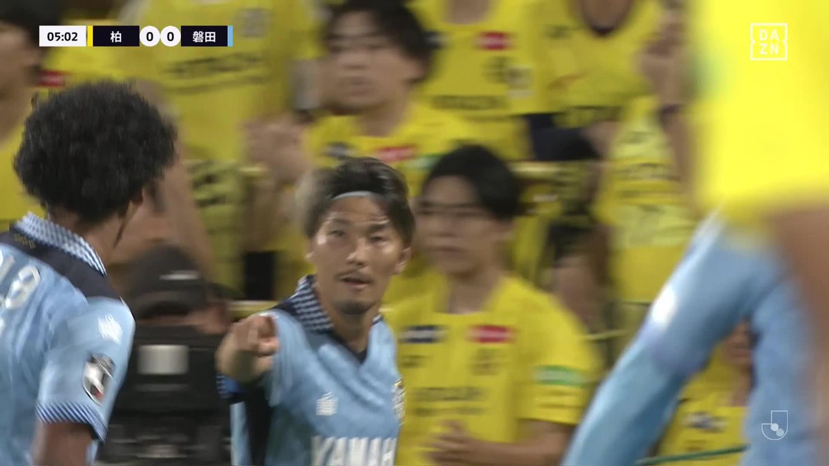 ／ 忍者の如く🥷 ＼ #渡邉りょう DFの背後からクロスに飛び込む！ アウェイ磐田が先制🔥 🏆明治安田J1リーグ第30節 🆚柏×磐田 📺#DAZN でライブ配信中 #柏磐田