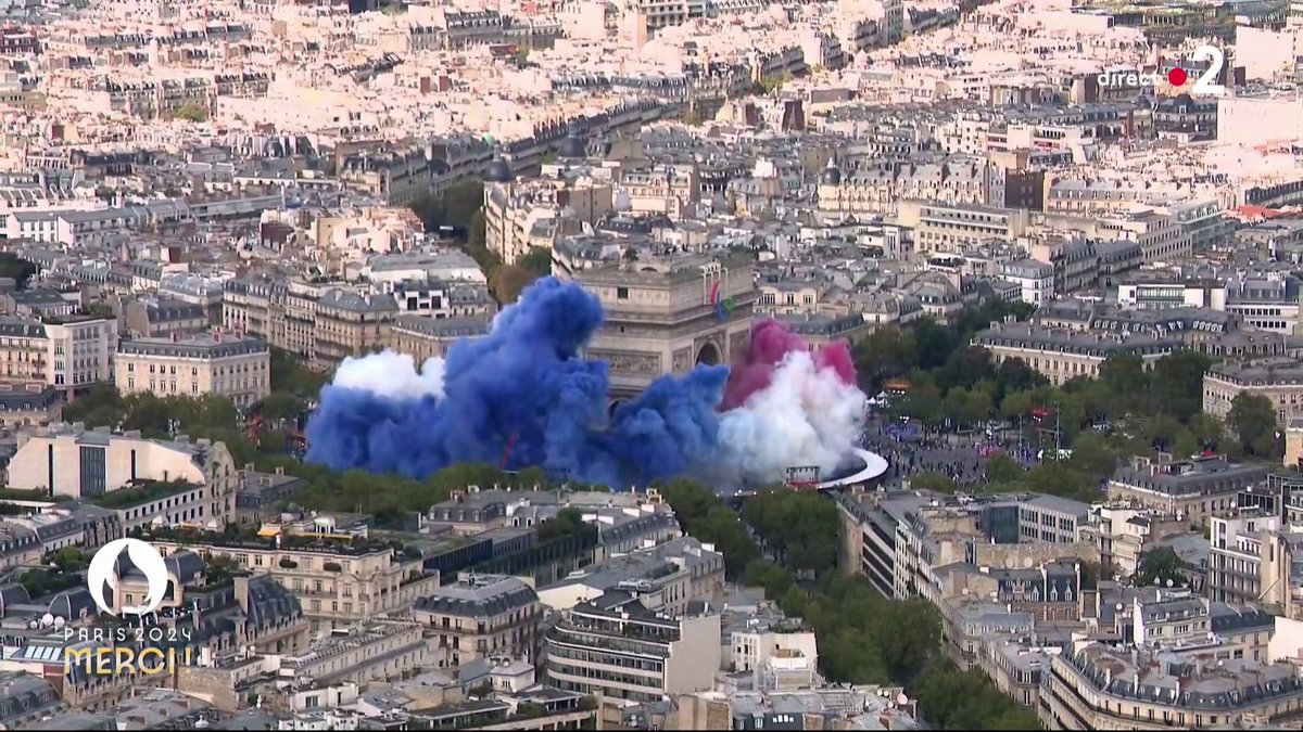 🇫🇷 Dernière dose de bonheur 💙🤍❤️ Sublime.