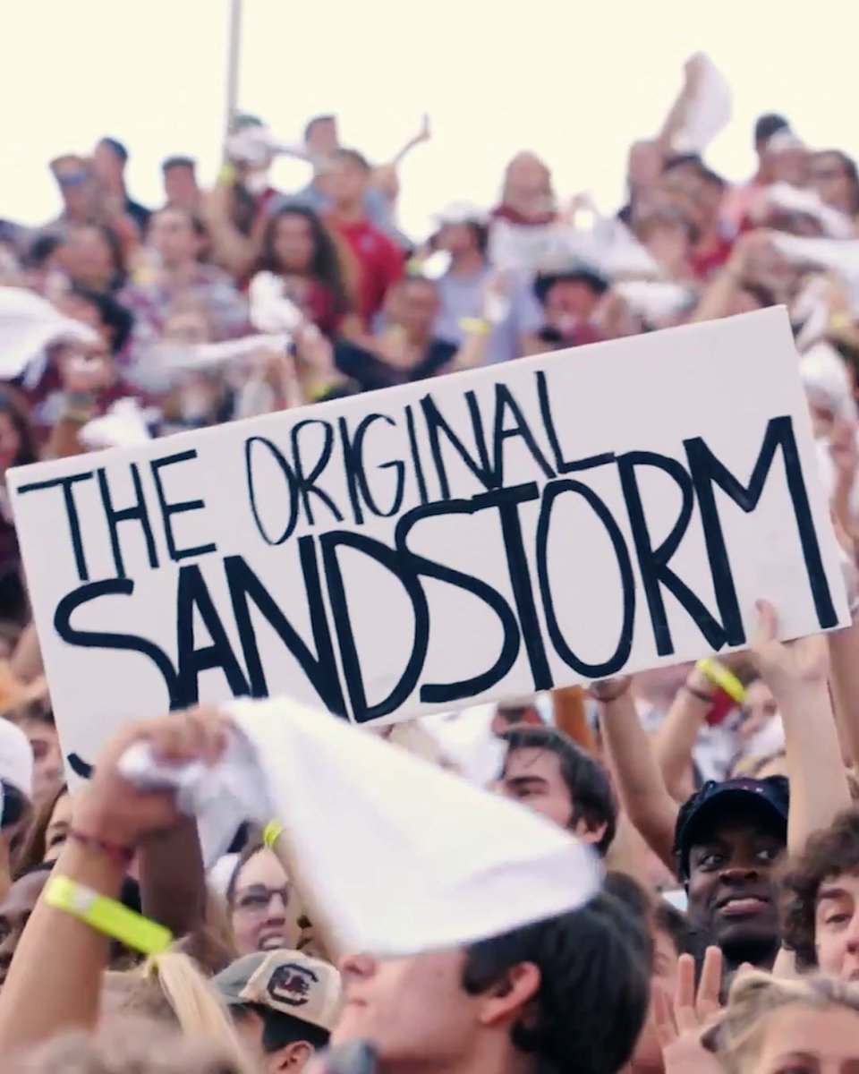 A sandstorm sweeps through Columbia, South Carolina every Saturday as Williams-Brice Stadium has made Darude's hit song a South Carolina Football tradition 🏟️