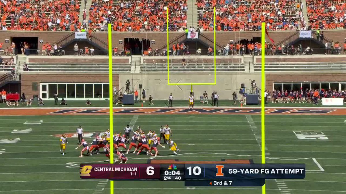 That return man won't be necessary, CMU. Illinois Football's Ethan Moczulski nails the 5️⃣9️⃣-yard FG as time expires in the first half. #B1GFootball on Peacock 💻