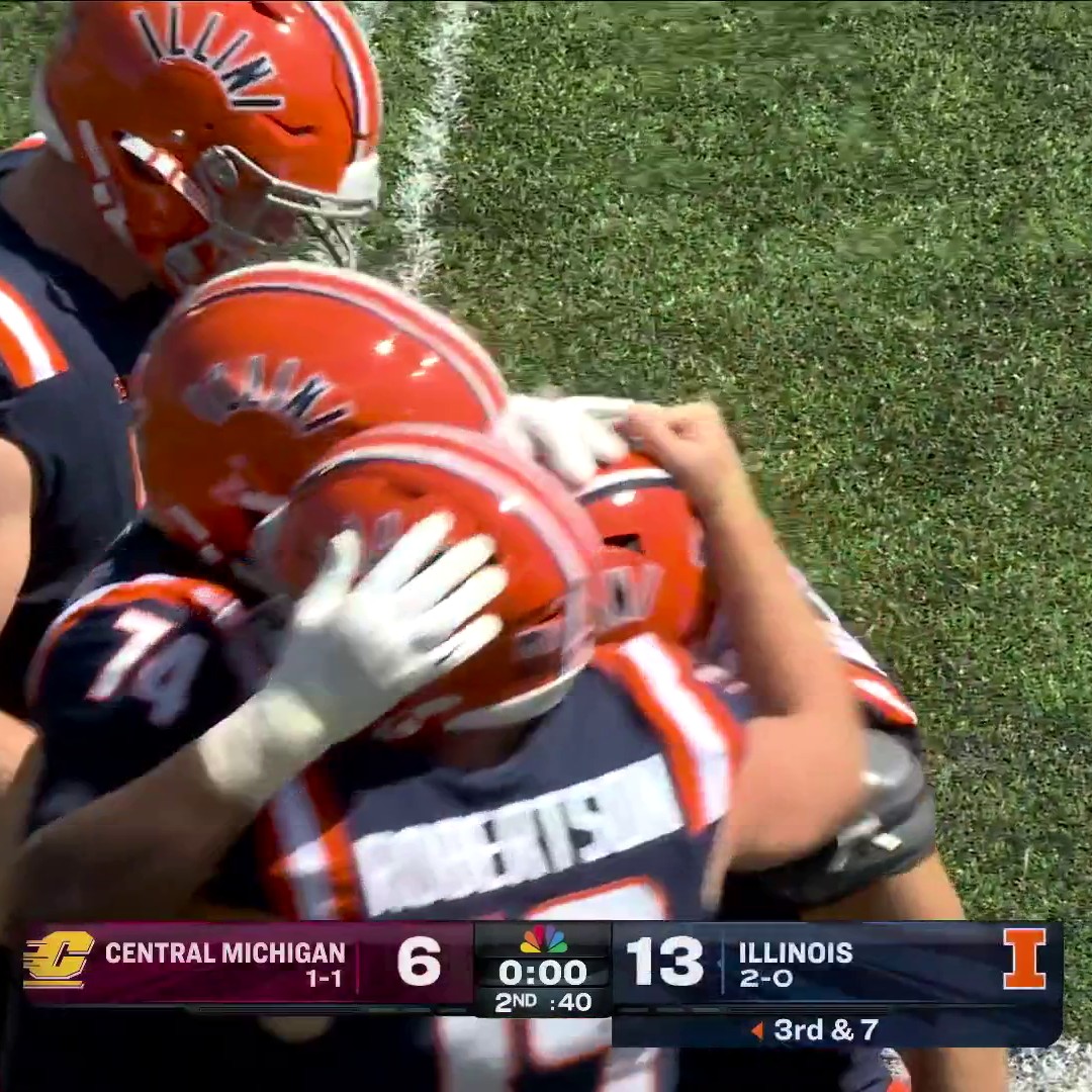 KICKER APPRECIATION POST! 59-YARD-FG FOR @ILLINIFOOTBALL! 😱 📺 Peacock