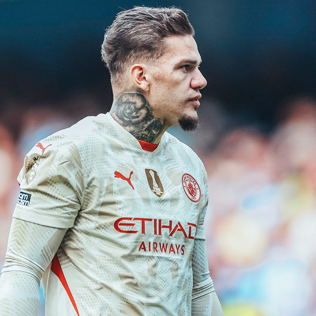 All 4️⃣ of Ederson's Premier League assists 🧤🪄