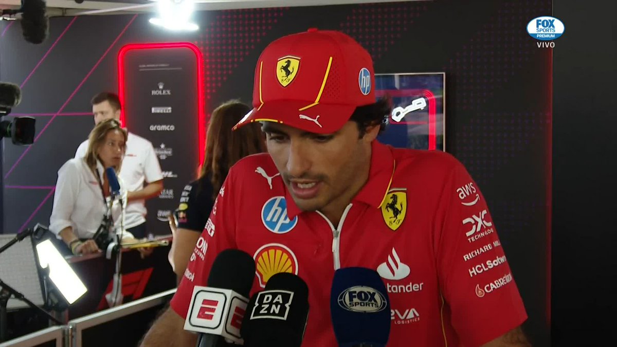 "NO HE HECHO NINGÚN MOVIMIENTO AGRESIVO HACÍA ÉL, NO SÉ QUE HA PASADO" Carlos Sainz dice que no hizo ningún movimiento contra Checo y no entiende cómo pasó el incidente. 🎙️Diego Mejia #F1xFSMX