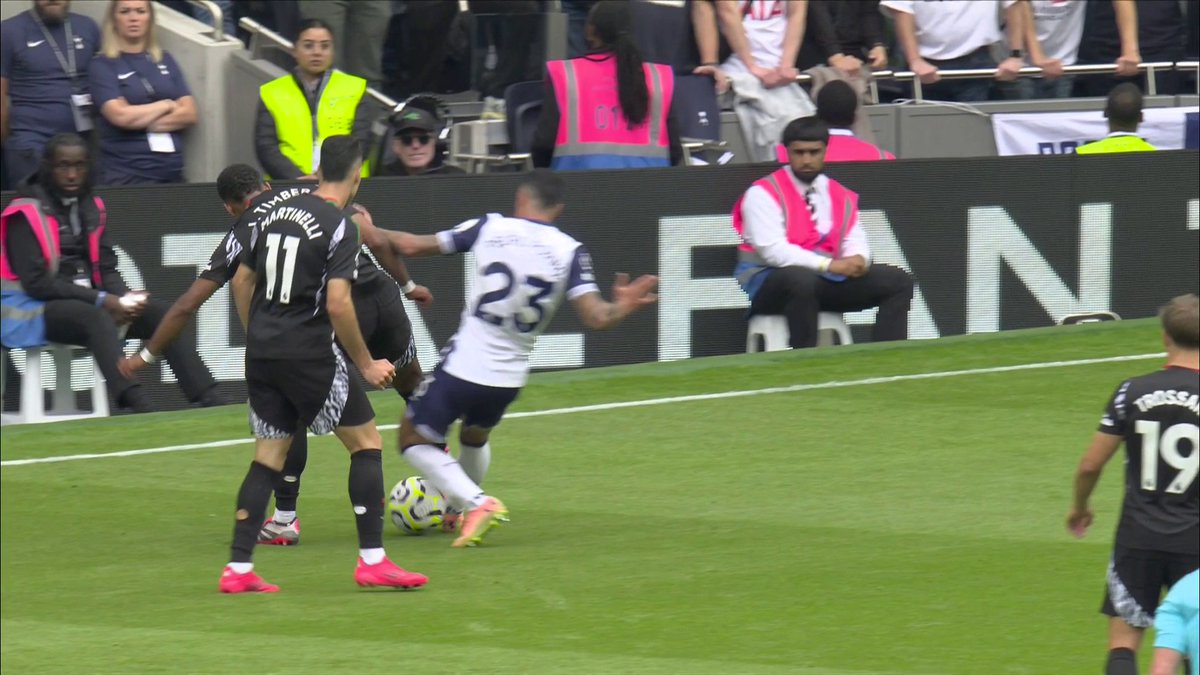 "He's very, very lucky!" 😬 Jamie Redknapp and Paul Merson reckon Jurrien Timber was lucky to get away with a yellow card for his challenge on Pedro Porro 🟨
