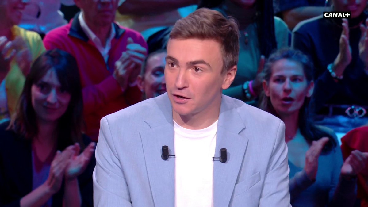 🚨 Bertrand Latour sera désormais sur Canal + à l’antenne. 😁📺