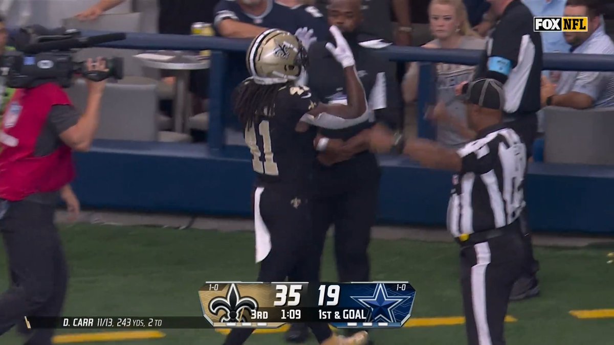 Alvin Kamara with the most Alvin Kamara play ever for his FOURTH TD 📺 FOX