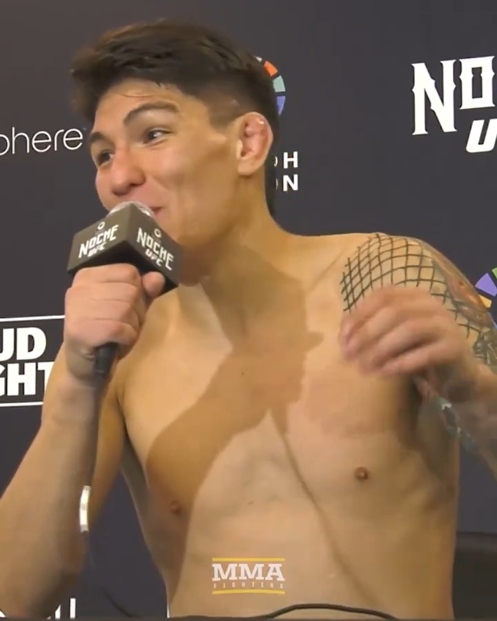 Ignacio Bahamondes loves new "dad life" but knows what's waiting for him at home after #NocheUFC: "She told me 'You're not going to sleep for two weeks. You're going to change diapers, you're going to feed him, and you're going to do everything you didn't do while in camp."