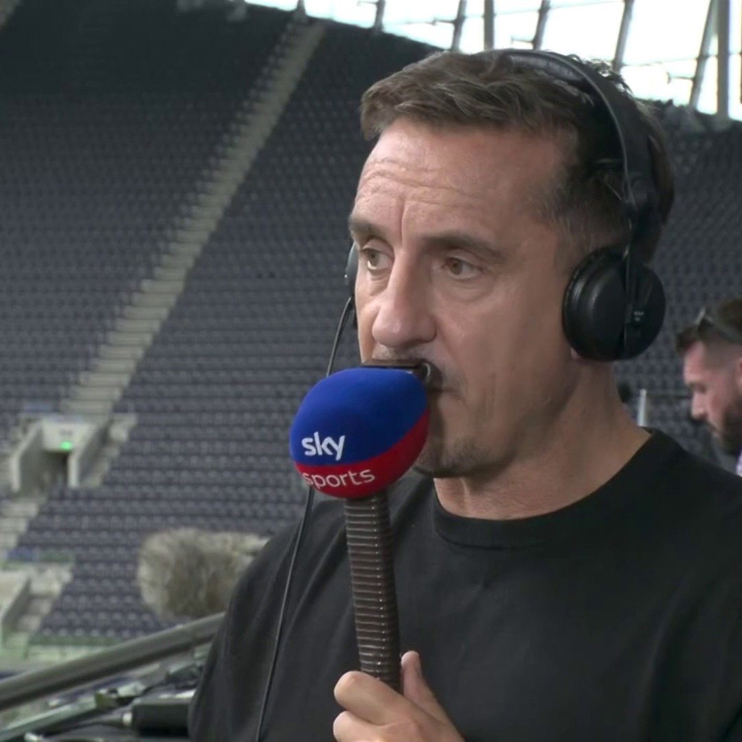 "I will go hard on the goalkeeper" Gary Neville believes Guglielmo Vicario should have come out to punch the ball for Arsenal's winner