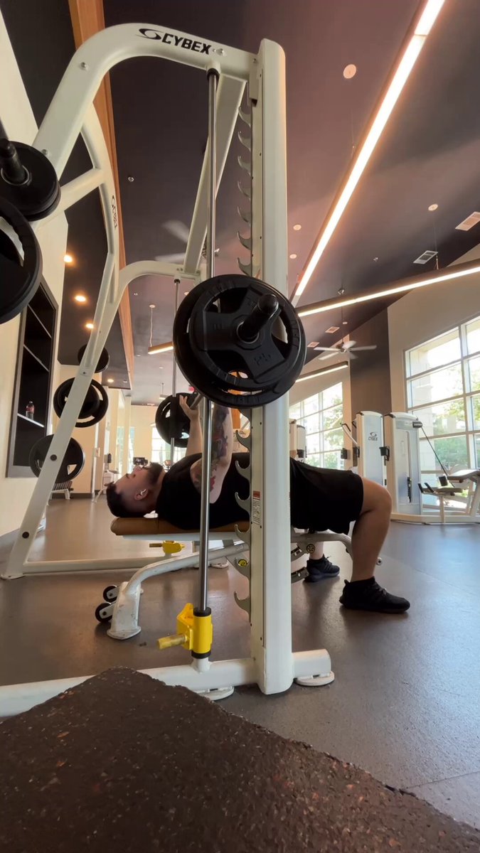 I’ve used a barbell for bench for a whole year and I’m new to the smith machine. Should I be higher or lower on the bench in terms of chest placement?