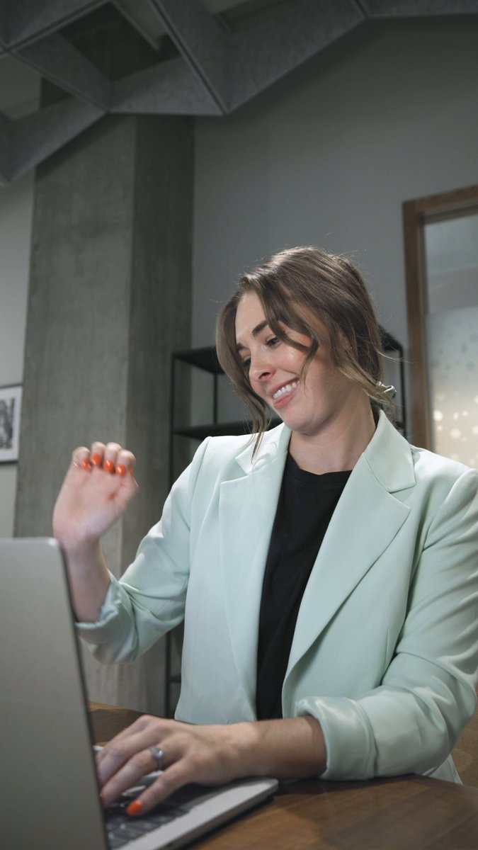 🙋♂️ Need to draft a presentation but short on time? Microsoft 365 Copilot in PowerPoint uses Narrative builder to create an outline of topics for you based on a prompt. #AI #PowerPoint