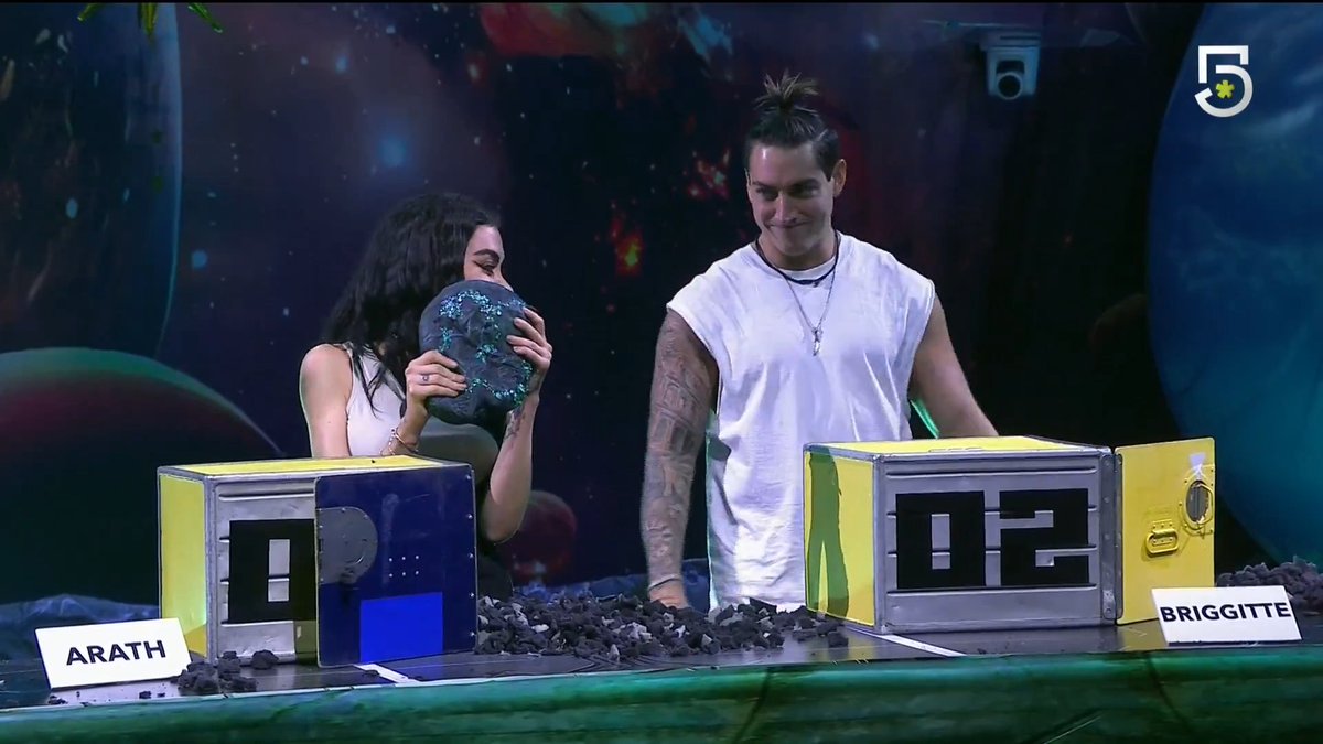 WEY LE DIJO GALILEA COMO TRES VECES CAJA AMARILLA JAJAJAJAJAJA no se tiene que ir a Harvard para entenderrrrr papito 😂😂😂🤡🤡🤡 #LCDLFMX2