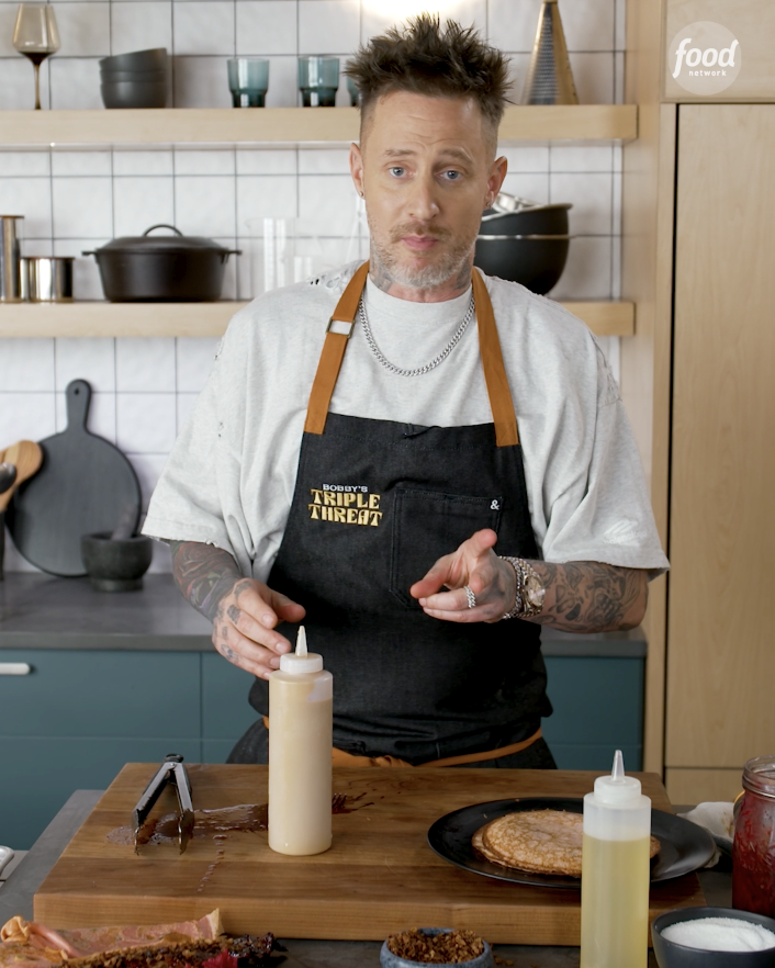 When @mvoltaggio makes his version of Char Siu Pork and Scallion Pancakes, you sit back, watch and be amazed: ⭐️ #BobbysTripleThreat > Tonight @ 9|8c