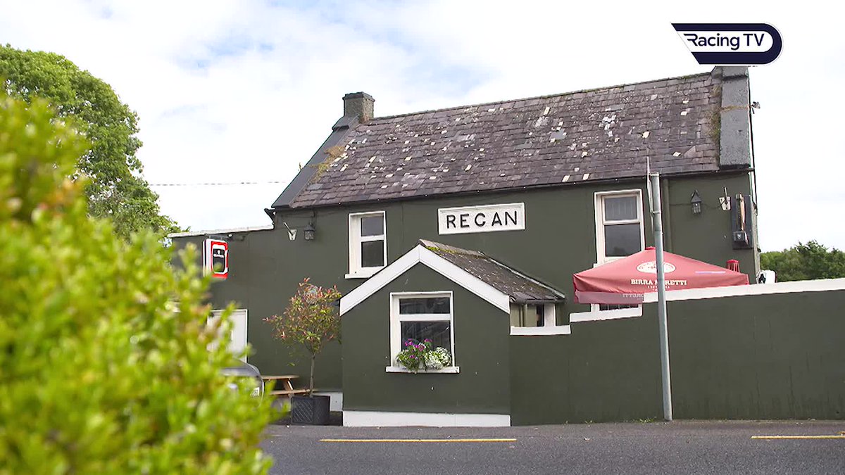 🇮🇪 Marcie Regans - the Irish racing pub graced by Tiger Roll, Don Cossack - and Colin Keane last Christmas as Santa's little helper! 🤣