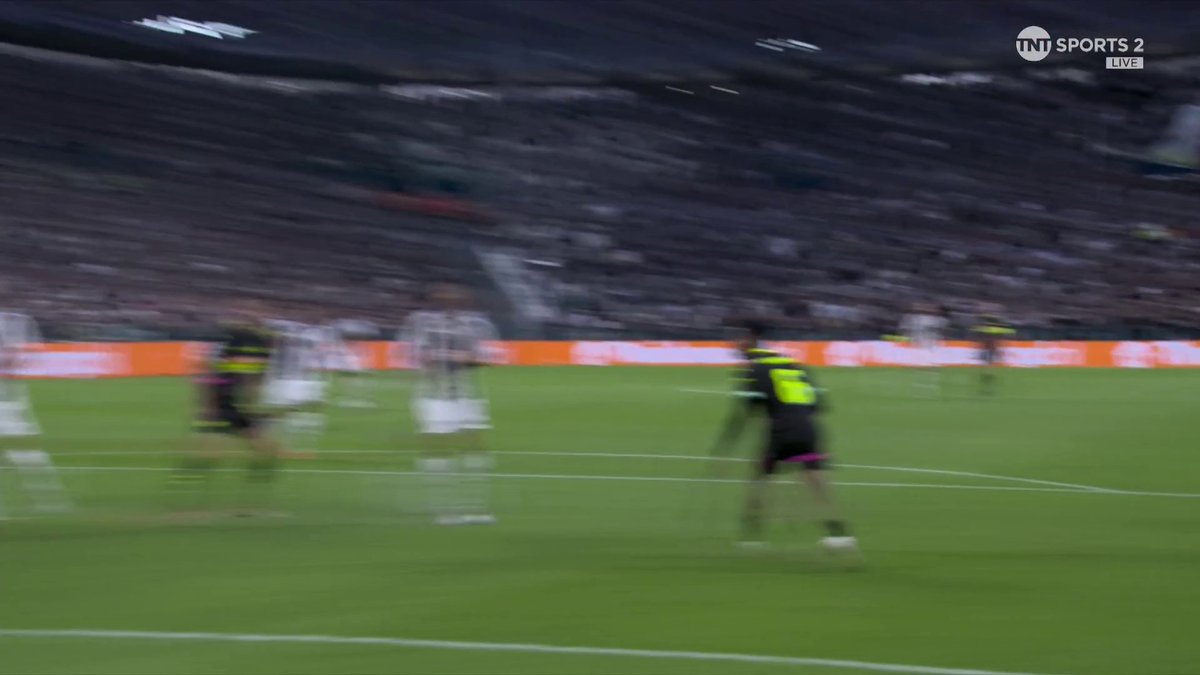 The first goal of the new Champions League is a special one. 💎😮💨😮💨