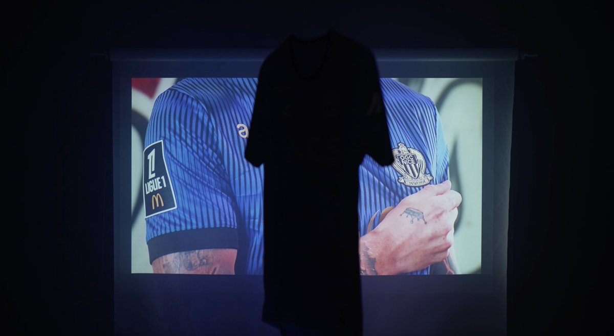 🚨 OFFICIEL ! L’OGC Nice dévoile son maillot THIRD pour la saison des 120 ans du club ! ❤️🖤 Une note sur 10 ? 🎥 OGC Nice