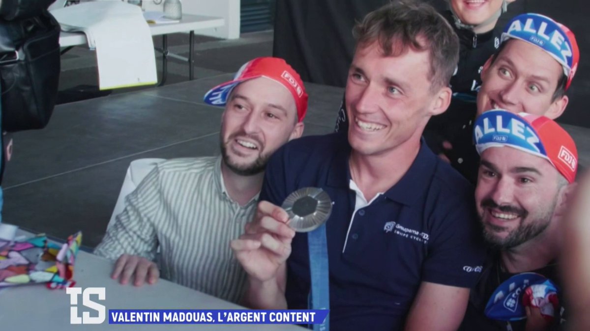🗣️ #TLS | "J'ai rêvé de ça" 🚴🥈 Valentin Madouas nous a reçu chez lui pour nous raconter son été fabuleux. Le vice-champion olympique est désormais classé 31e et n°1 🇫🇷 au classement mondial de l’Union Cycliste Internationale. ▶️ Le replay :