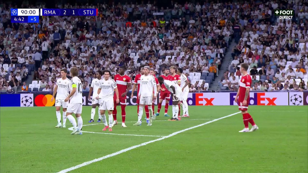 𝗖𝗘 𝗣𝗘𝗧𝗜𝗧 𝗔 𝗗𝗨 𝗖𝗥𝗔𝗡 😱 23 minutes de jeu cette saison et déjà deux buts pour Endrick 🇧🇷 ! Plus jeune buteur de l’Histoire du Real en Champions League. 💎 🎥 CANAL+ Foot