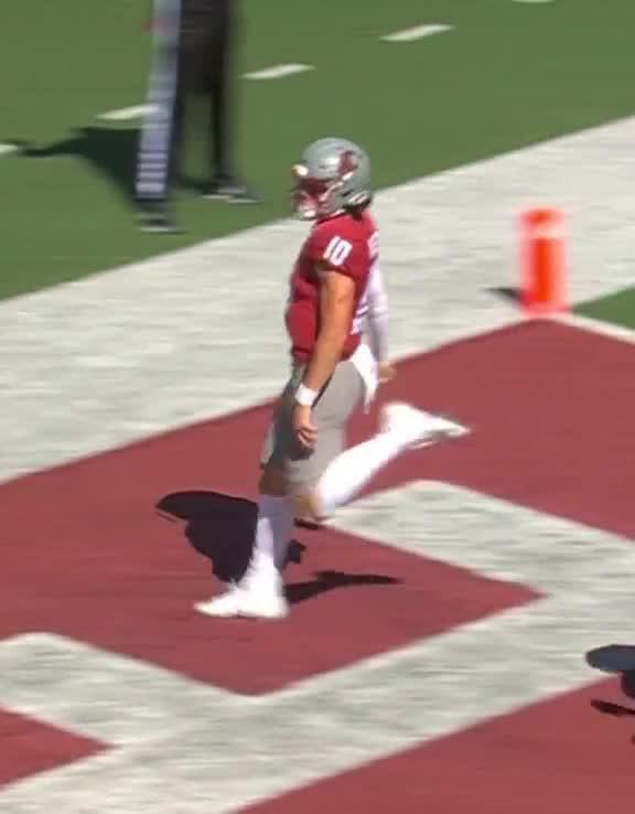 John Mateer this Season: 712 Passing Yards, 7 TD, 2 Int, 10.2 Yards Per Attempt. 314 rushing yards, 8.1 Yards Per Attempt, 4 TD’s. Future 1st round pick?