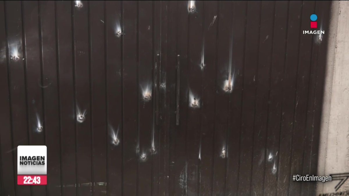 A quien no paga derecho de piso, lo matan. Esta es la colonia Año de Juárez, considerada una de las más peligrosas de #Cuautla, #Morelos. Los vecinos viven entre casquillos, balines y cuerpos desmembrados de quienes se negaron a pagar las extorsiones. ¿Y la autoridad dónde está?