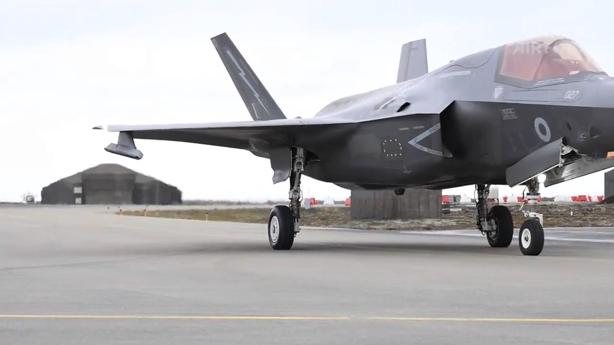 617 Squadron recently completed a NATO Air Policing mission in Iceland. 🇮🇸 It took a whole team to successfully deliver the intricacies of flying the F-35B over Iceland; from engineers, to pilots, to logisticians. Find out more 🔗