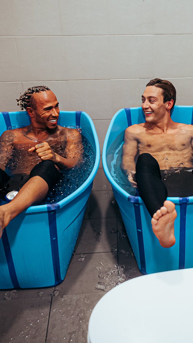 An icy Singapore throwback 🧊🥶